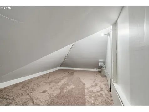 9621 NW Henry Court Portland OR 97229