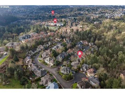 9621 NW Henry Court Portland OR 97229