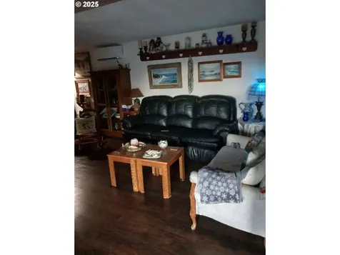 1896 SE Strong Avenue Roseburg OR 97470