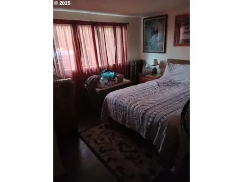 1896 SE Strong Avenue Roseburg OR 97470