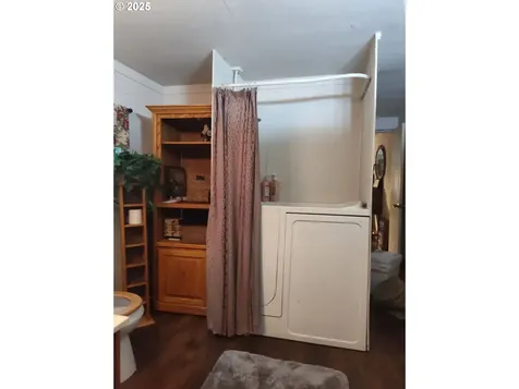 1896 SE Strong Avenue Roseburg OR 97470