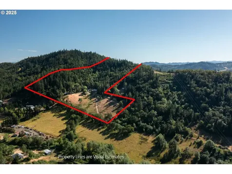 1896 SE Strong Avenue Roseburg OR 97470