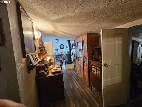 1896 SE Strong Avenue Roseburg OR 97470