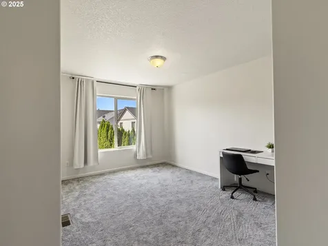 3805 N 3rd Circle Ridgefield WA 98642