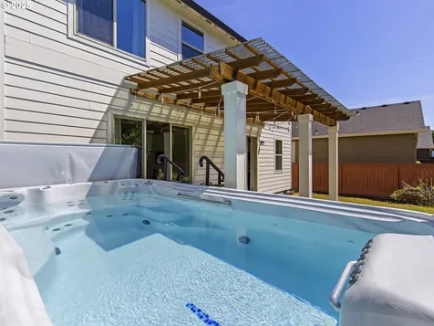 3805 N 3rd Circle Ridgefield WA 98642