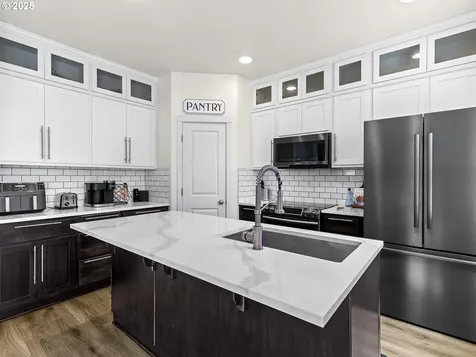 3805 N 3rd Circle Ridgefield WA 98642