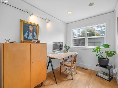 3331 SW Seymour Street Portland OR 97239