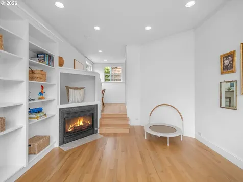 3331 SW Seymour Street Portland OR 97239
