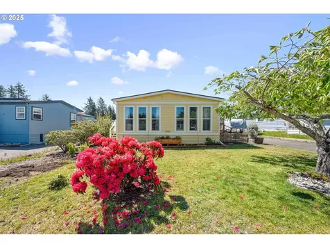 2935 Leaf Terrace Coos Bay OR 97420