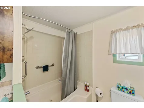 2935 Leaf Terrace Coos Bay OR 97420