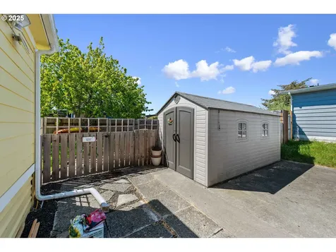 2935 Leaf Terrace Coos Bay OR 97420