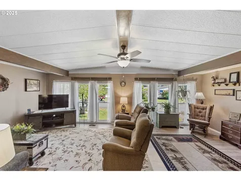 2935 Leaf Terrace Coos Bay OR 97420