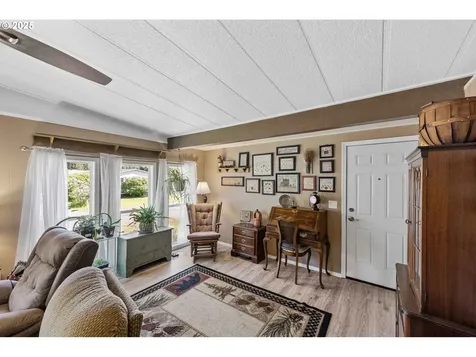 2935 Leaf Terrace Coos Bay OR 97420