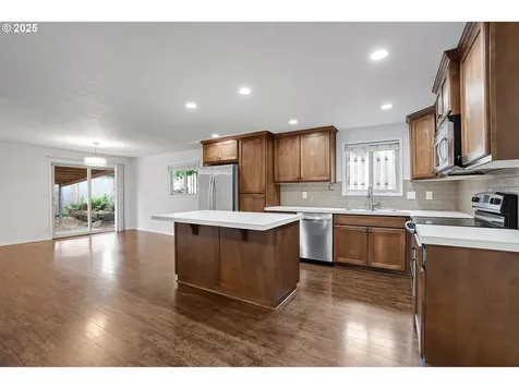 702 Brighton Avenue Oregon City OR 97045