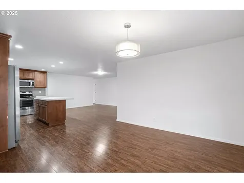 702 Brighton Avenue Oregon City OR 97045