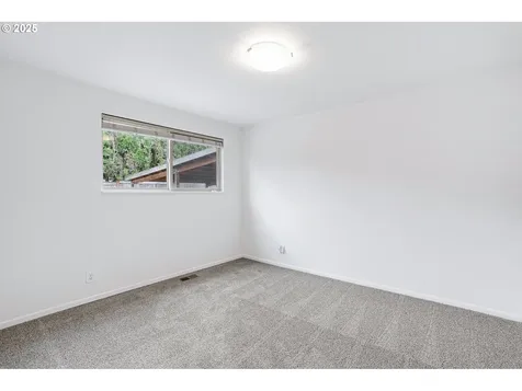 702 Brighton Avenue Oregon City OR 97045
