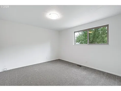 702 Brighton Avenue Oregon City OR 97045