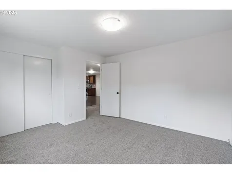 702 Brighton Avenue Oregon City OR 97045