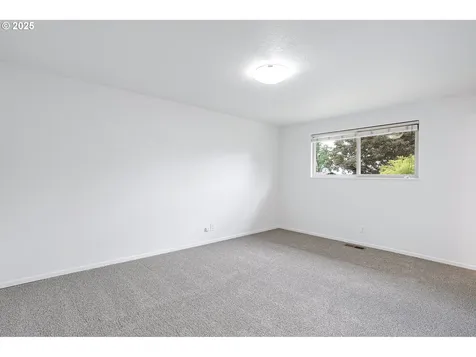 702 Brighton Avenue Oregon City OR 97045