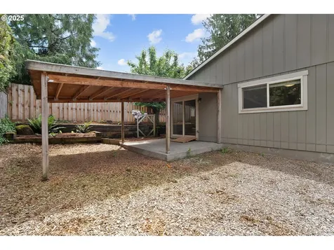 702 Brighton Avenue Oregon City OR 97045