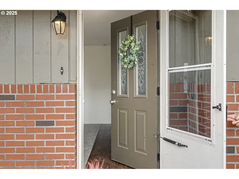 702 Brighton Avenue Oregon City OR 97045