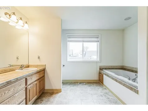 8605 NE 30th Street Vancouver WA 98662