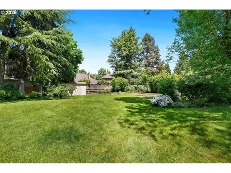 10465 SW Paulina Drive Tualatin OR 97062