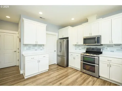3521 NE Jacob Street Mcminnville OR 97128