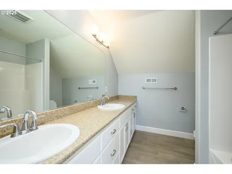 3521 NE Jacob Street Mcminnville OR 97128