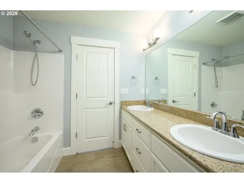 3521 NE Jacob Street Mcminnville OR 97128
