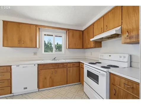 2070 Don Juan Avenue Eugene OR 97408