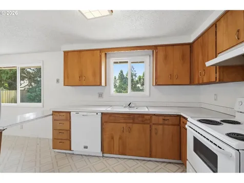 2070 Don Juan Avenue Eugene OR 97408