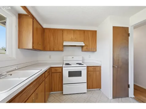 2070 Don Juan Avenue Eugene OR 97408