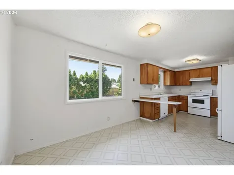 2070 Don Juan Avenue Eugene OR 97408
