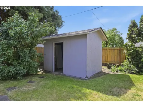 2070 Don Juan Avenue Eugene OR 97408
