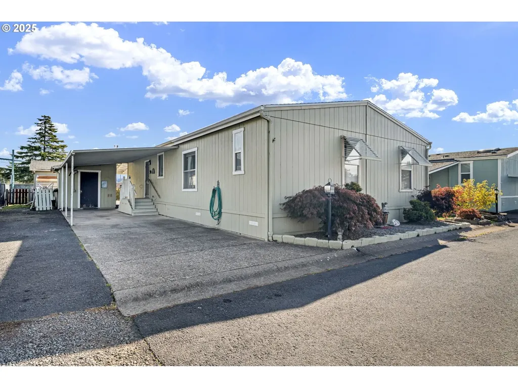 1800 Lakewood Court Eugene OR 97402