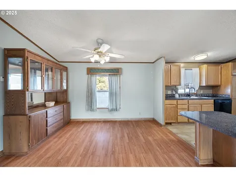 1800 Lakewood Court Eugene OR 97402