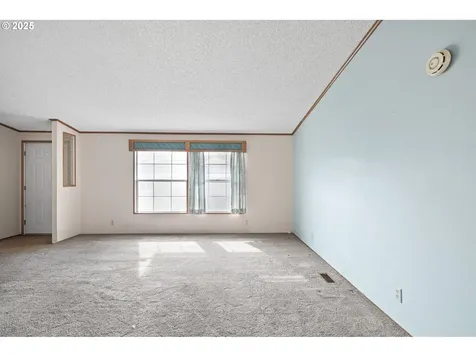 1800 Lakewood Court Eugene OR 97402