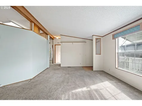 1800 Lakewood Court Eugene OR 97402
