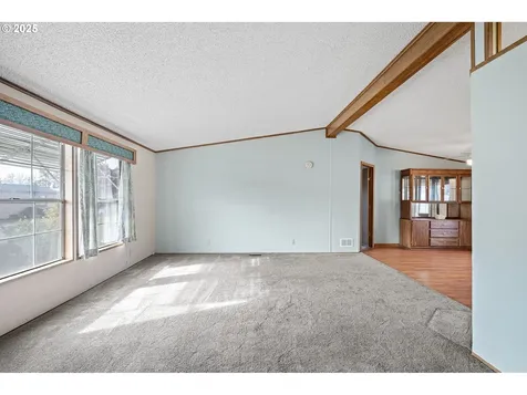 1800 Lakewood Court Eugene OR 97402