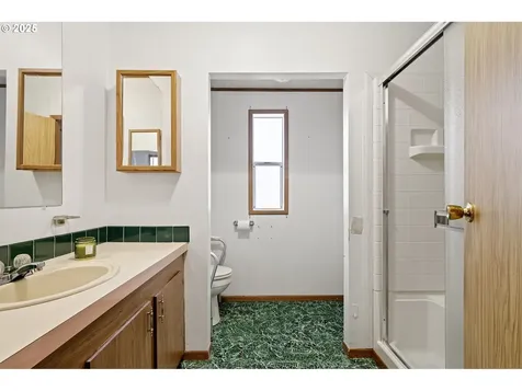1800 Lakewood Court Eugene OR 97402