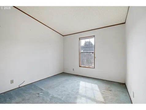 1800 Lakewood Court Eugene OR 97402