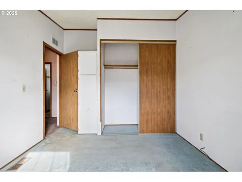 1800 Lakewood Court Eugene OR 97402