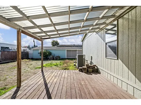 1800 Lakewood Court Eugene OR 97402