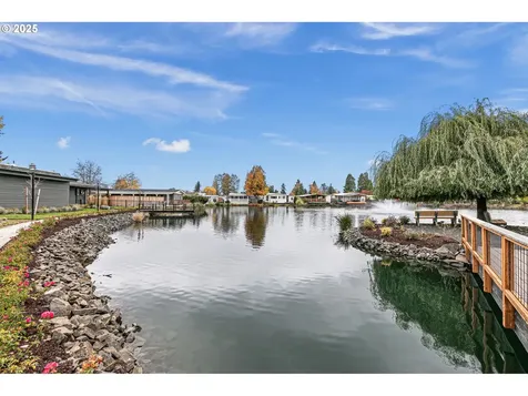 1800 Lakewood Court Eugene OR 97402