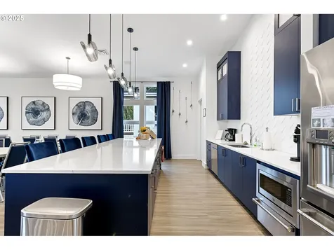 1800 Lakewood Court Eugene OR 97402
