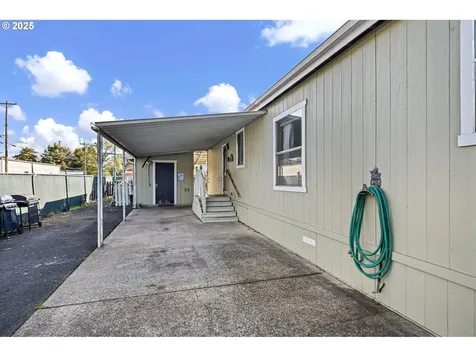 1800 Lakewood Court Eugene OR 97402