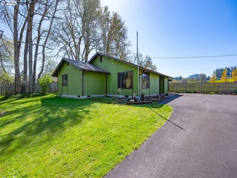 40040 Place Road Fall Creek OR 97438