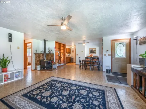 40040 Place Road Fall Creek OR 97438