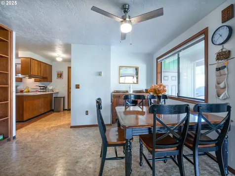 40040 Place Road Fall Creek OR 97438